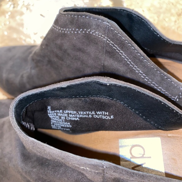 dv stacked heel booties - Picture 3 of 4